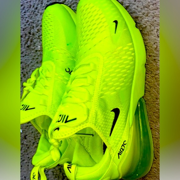 Shoes - Nike Neon Airmax